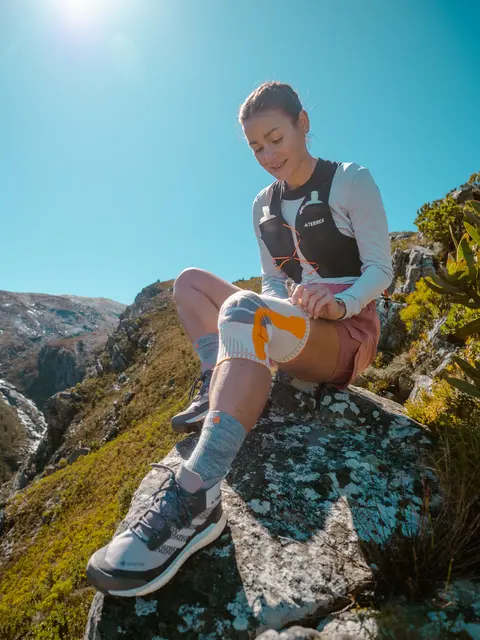 Bauerfeind Outdoor Knee Support Small 