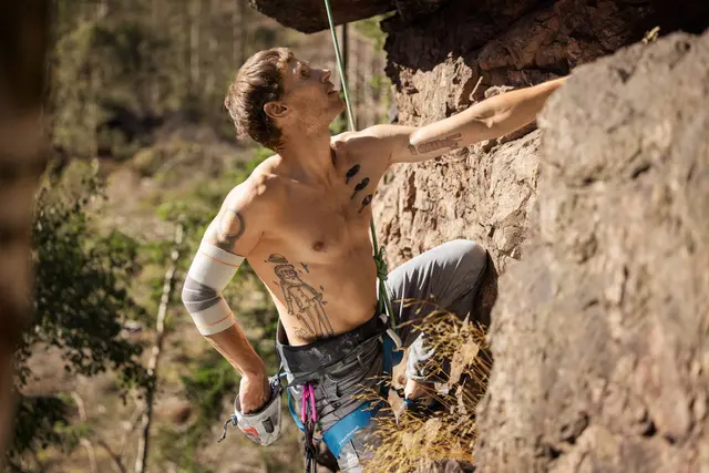 Bauerfeind Outdoor Comp Elbow Support Small 