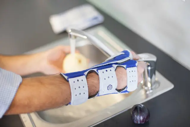 Bauerfeind ManuLoc Rhizo Høyre Str. 0 Titan 