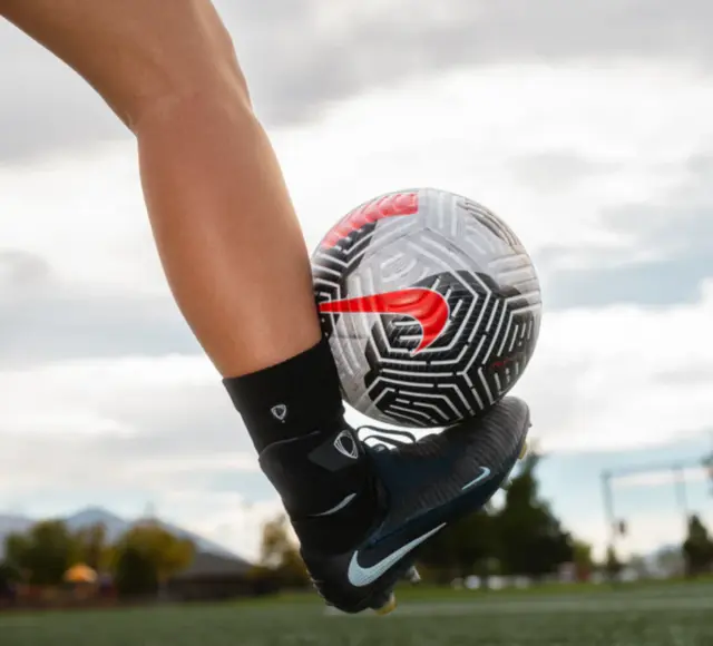 The BetterGuard Lite Venstre Small 